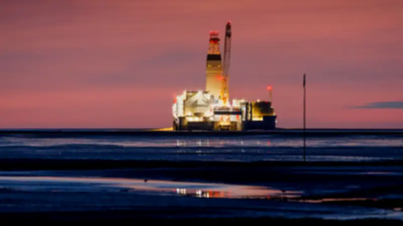 Gerichtsurteil bedroht Deutschlands größte Ölbohrinsel: 1000 Arbeitsplätze in Gefahr