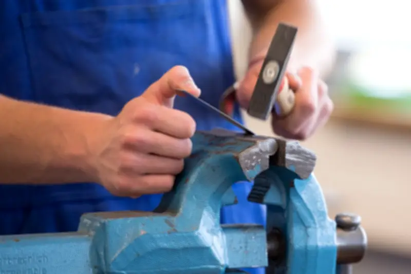 Gerichtsurteil: Vater muss trotz Umschulung Unterhalt nachzahlen
