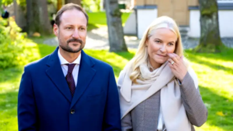 Gesundheitszustand verschlechtert: Kronprinzessin Mette-Marit verpasst Staatsbesuch