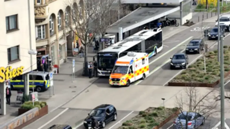 Gewaltausbruch in Pforzheim: Ticket-Kontrolleure bei Kontrolle brutal attackiert