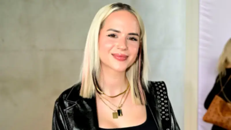 Gina Beckmann: Vom Reality-TV-Debüt zum gefragten Star - Karriere und Privatleben im Fokus