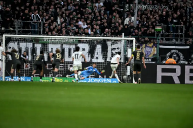 Gladbachs Sieg gegen Union Berlin: Diks verwandelt späten Elfmeter und beendet Negativserie