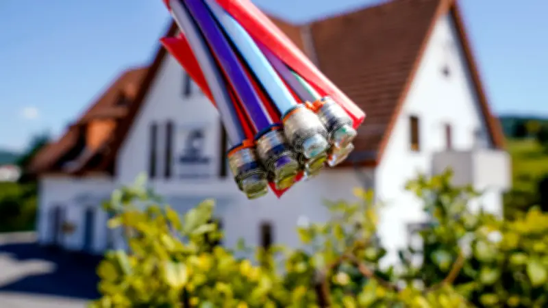 Glasfaser-Frust in Deutschland: Milliardeninvestitionen, aber Verbraucher bleiben skeptisch
