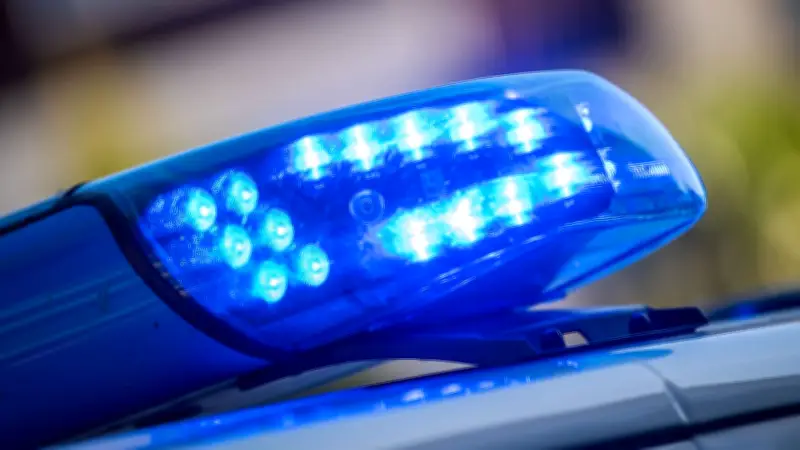 Gülle-Unfall auf L131 bei Wittenberg: Straße nach Umkippen des Fahrzeugs gesperrt