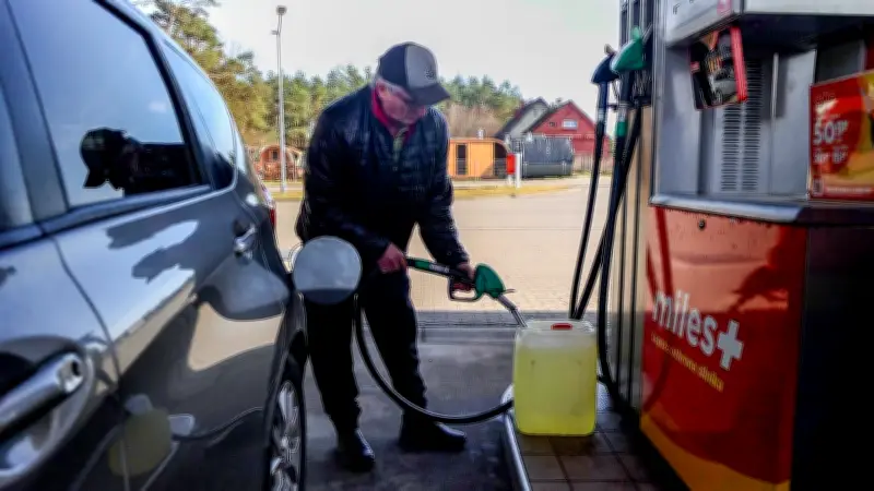 Günstiger Sprit aus Polen lockt MV-Autofahrer - doch Einfuhrregeln sind vielen unbekannt