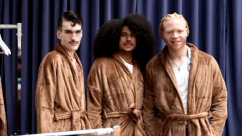 GNTM 2026: Welche männlichen Models überzeugen Heidi Klum im Wettbewerb?