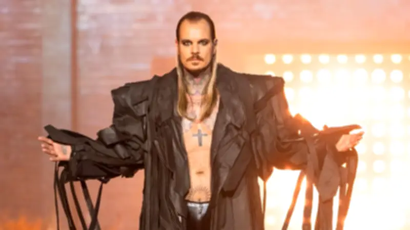 GNTM-Kandidat Jill: Vom Unsichtbaren zum selbstbewussten Transmann auf dem Laufsteg