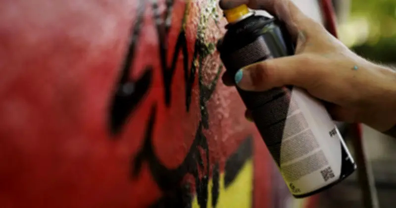 Graffiti-Aktion legt Bahnverkehr bei München lahm: 70 Züge betroffen, 2622 Verspätungsminuten