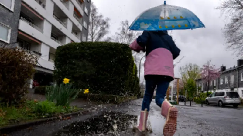 Grauer Sonntag mit Glatteisgefahr: Deutschland unter der Wolkendecke