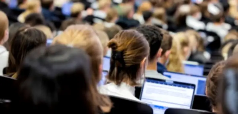 Grüne kritisieren Studierendenwerke in NRW: Vorwurf der Brandmauer-Verletzung gegenüber AfD