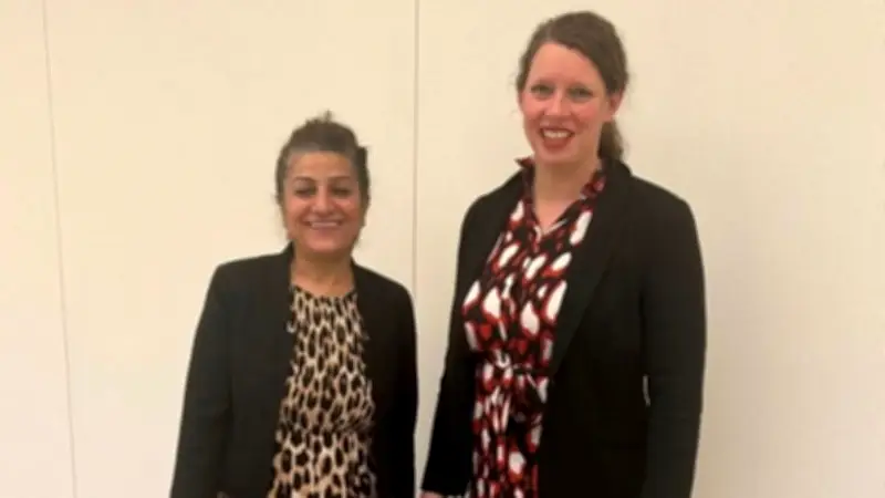 Grünen-Politikerin tritt nach Holocaust-Koffer-Foto zurück: Ein Instagram-Post beendet Karriere