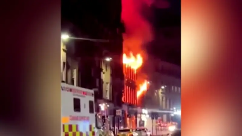Großbrand in Glasgow: Hauptbahnhof nach Feuer in Geschäft komplett gesperrt