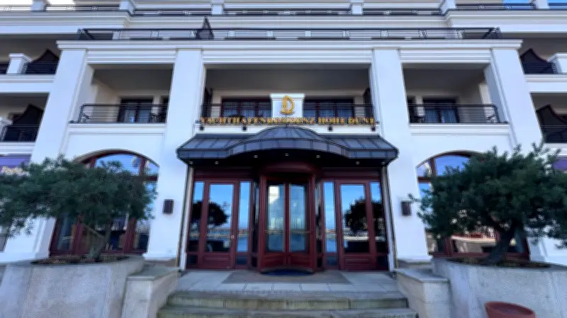 Großeinsatz nach Sauna-Brand in Rostocker Luxushotel: Wellnessbetrieb läuft weiter