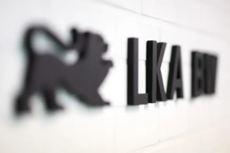 Großrazzia gegen rechtsextremen Verlag 'Der Schelm': NS-Material in mehreren Ländern sichergestellt