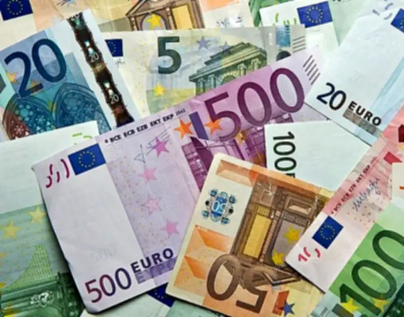 Grundschüler bringt 5.000 Euro in die Schule: Polizei klärt ungewöhnlichen Fall