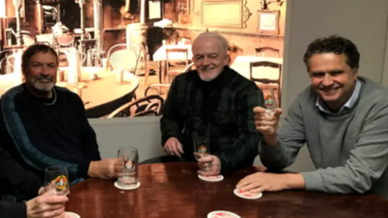 Güstrower Genussmarkt: Exklusives Dombier und regionale Osterschätze in der Wollhalle