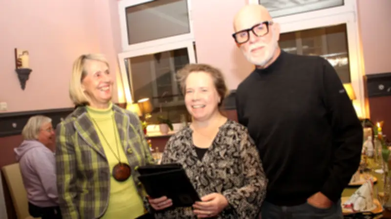 Güstrower Initiative startet 2026 mit Plauderbank und Weihnachtspost für Senioren