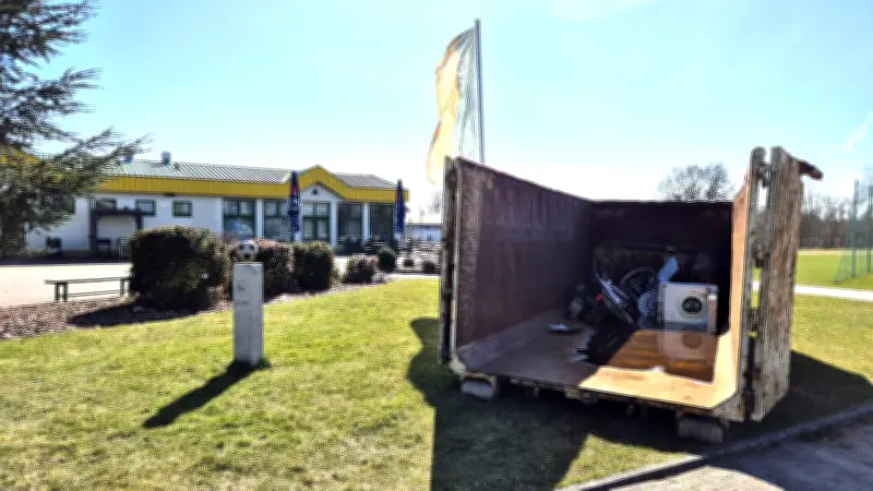 Güstrower SC sammelt Metallschrott für grünen Rasen: Stadion wird zum Recyclinghof