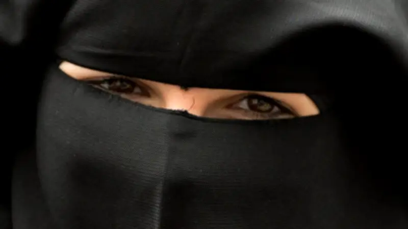 Gunnar Schupelius: Was denkt die Frau in der Burka vor meiner Tür wirklich?