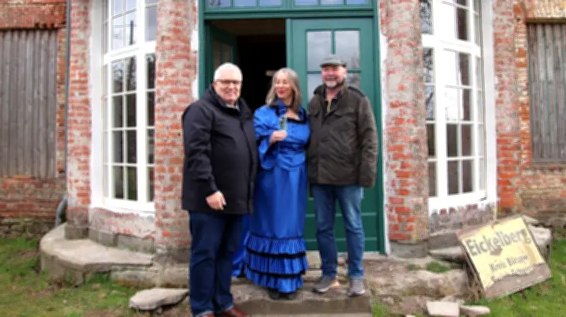 Gutshaus Eickelberg erwacht aus Dornröschenschlaf: Wintergarten-Restaurierung abgeschlossen