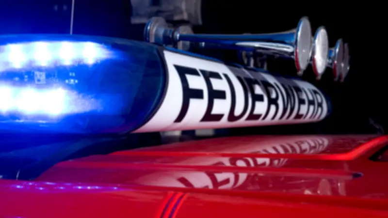 Halberstadt: Betrunkener 42-Jähriger legt Feuer in eigener Wohnung - Alle Bewohner unverletzt