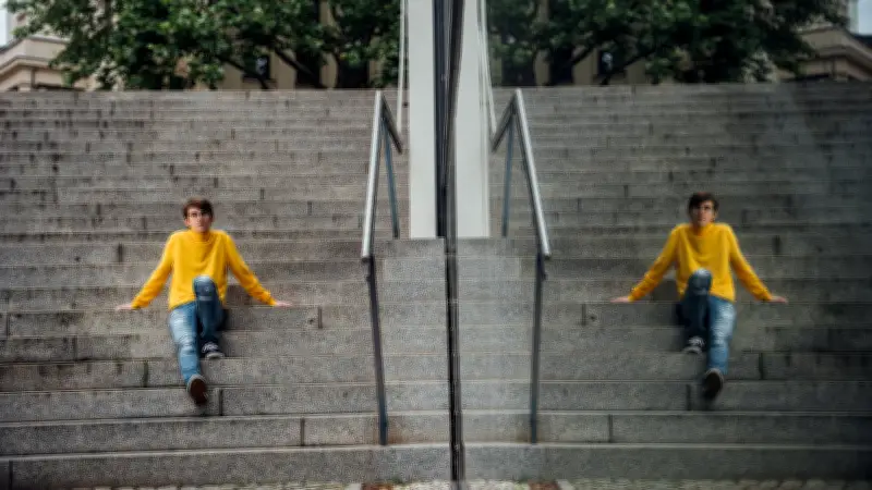 Halles Jugendlicher kämpft für Demokratie: Ausstellung zeigt postmigrantisches Engagement