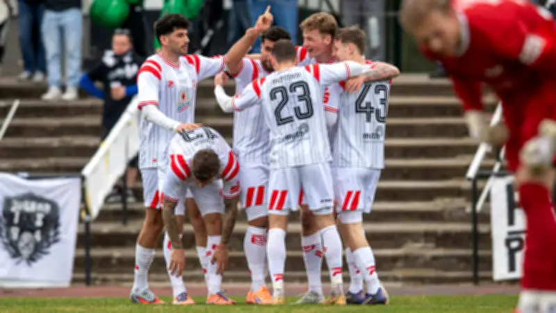 Hallescher FC siegt bei BFC Preussen - Aufstiegschance bleibt ungenutzt
