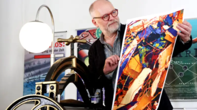 Hallescher Grafiker Dimanski zeigt Kunst aus Siebel-Werken-Trümmern in Zeitkunstgalerie