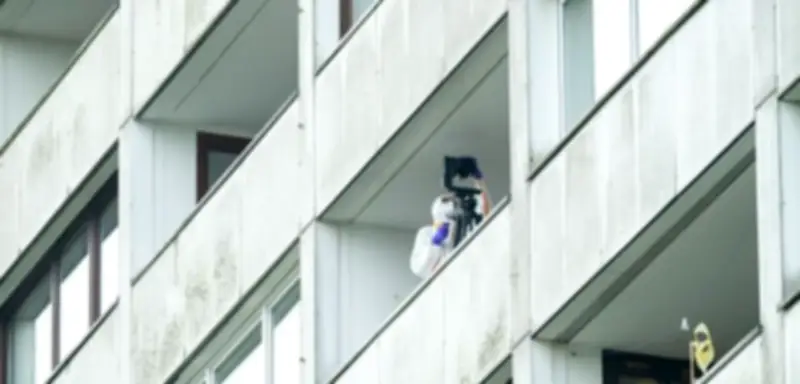 Hamburger Gericht verurteilt zehn junge Männer nach tödlichem Balkonsturz eines 15-Jährigen