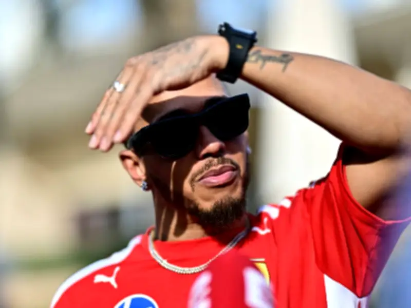 Hamilton glücklich wie ein Kind: Neuer Ferrari mit seiner DNA für WM-Angriff 2026