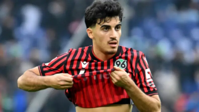 Hannover-96-Spieler Husseyn Chakroun in Sorge um Familie im Libanon