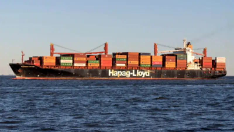 Hapag-Lloyd-Frachter im Persischen Golf beschossen: „Um 3 Uhr gab es einen Angriff“