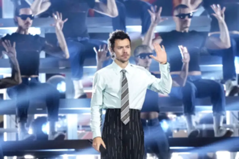 Harry Styles dominiert deutsche Charts: Drittes Nummer-eins-Album in Folge