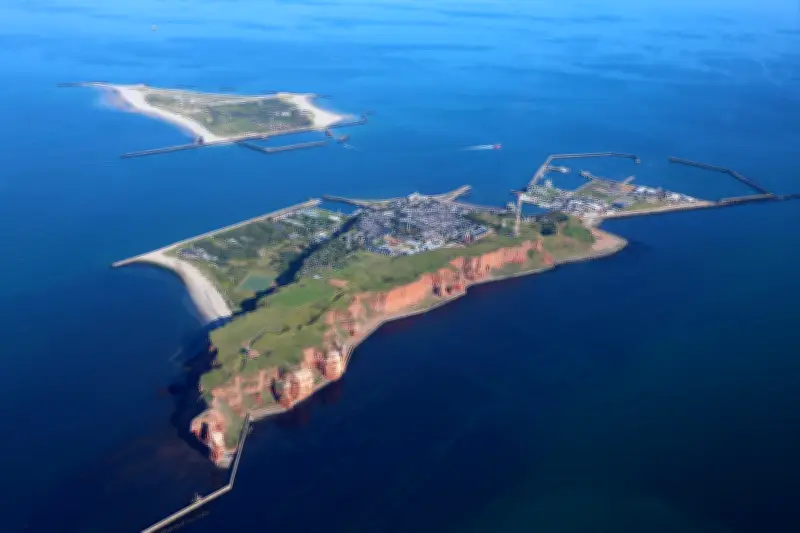 Helgoland: Bürgermeister fordert Landverbindung zur Düne als Lösung für Wohnungsnot und Sanierungskosten