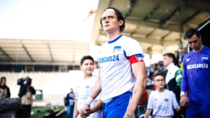 Hertha-Trainer Leitl zeigt klare Kante: Kapitän Reese zweimal früh ausgewechselt