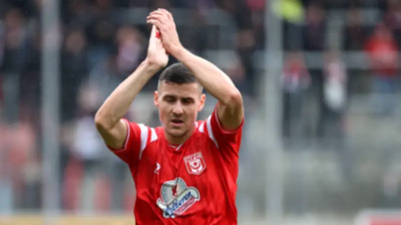 HFC im Vertragsrennen: Bleibt Schlüsselspieler Marius Hauptmann trotz Drittliga-Interesse?