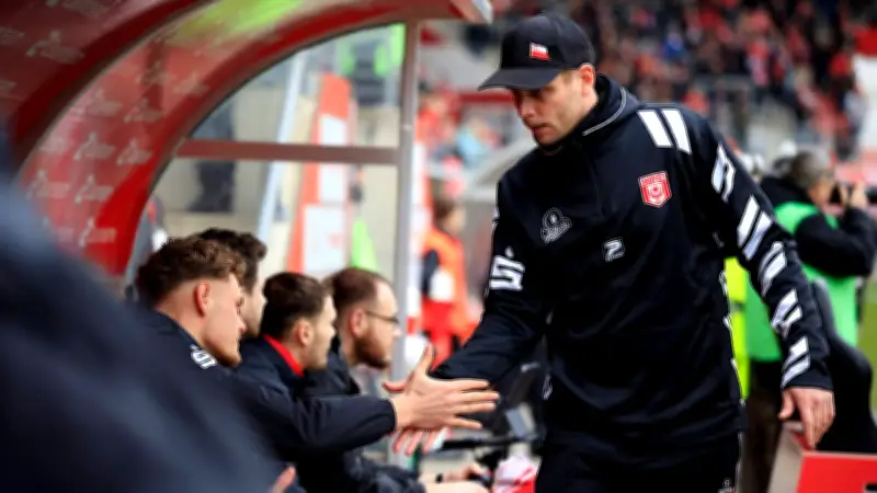 HFC in Höchstform trotz Lizenzproblemen: Trainer Schröder fokussiert auf Pokalfinale