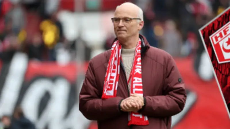 HFC-Präsident Jürgen Fox erwägt Rücktritt nach scharfer Kritik der Ultras im Heimspiel