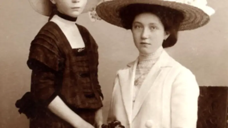 Historische Hut-Ausstellung in Prenzlau: Kopfbedeckungen von 1860 bis 1970 im Fokus