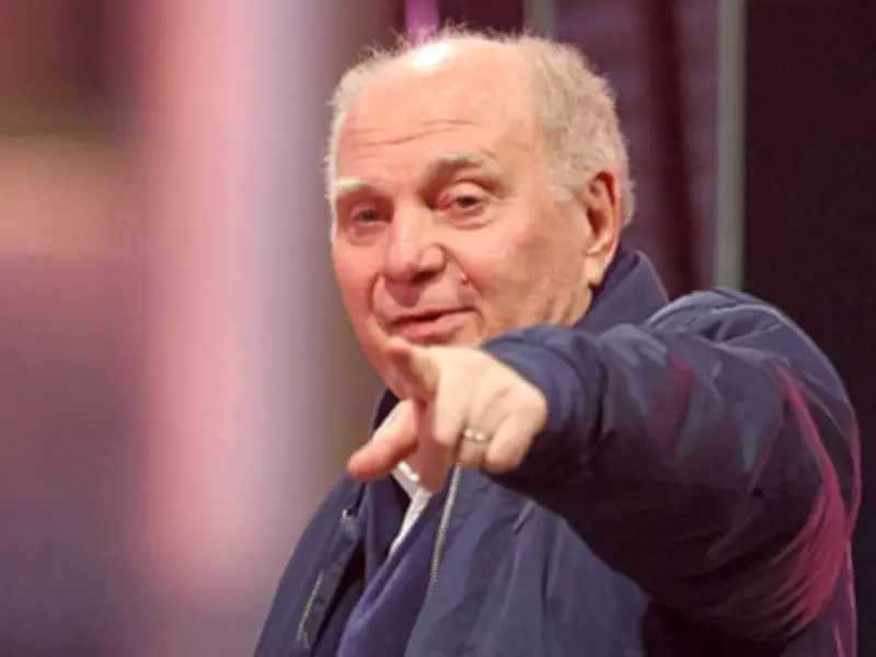 Hoeneß: Würde 150 Millionen für Superstar zahlen - Kritik an Frankfurter Transferpolitik