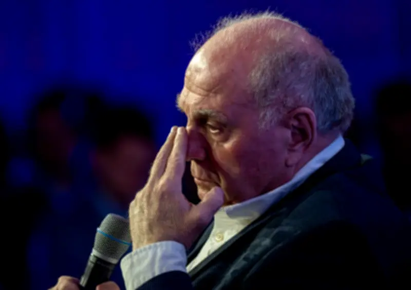 Hoeneß wütet nach Bayern-Remis: „Schlechteste Schiedsrichter-Leistung aller Zeiten“