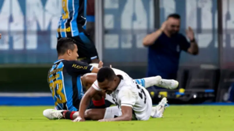 Horror-Verletzung in Brasilien: Gremio-Kapitän Marlon bricht sich Sprunggelenk