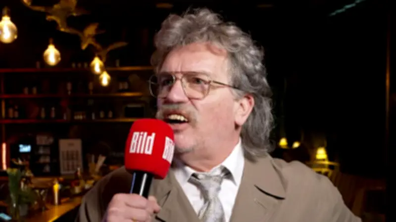 Horst Schlämmer gestaltet exklusiv die BILD-Schlagzeile von morgen