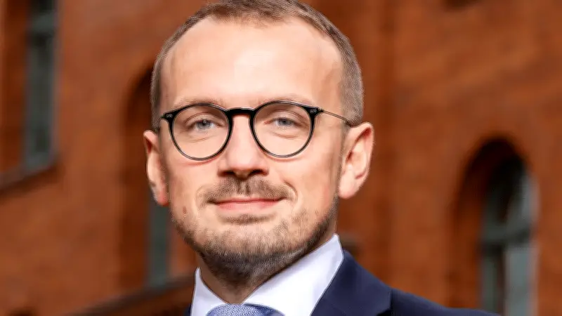 Hotelrechnung sorgt für Wirbel: Landrat erklärt hohe Kosten, AfD fordert weitere Prüfung