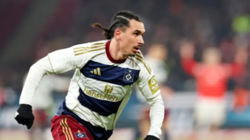 HSV-Trainer Polzin erklärt Kader-Aus für Top-Torjäger Philippe