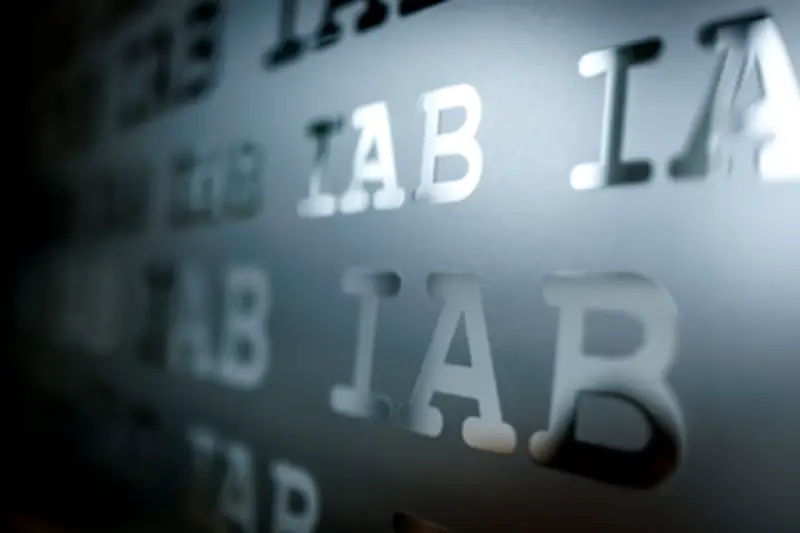 IAB-Prognose 2026: Deutsche Wirtschaft stagniert - Fachkräftemangel verschärft sich