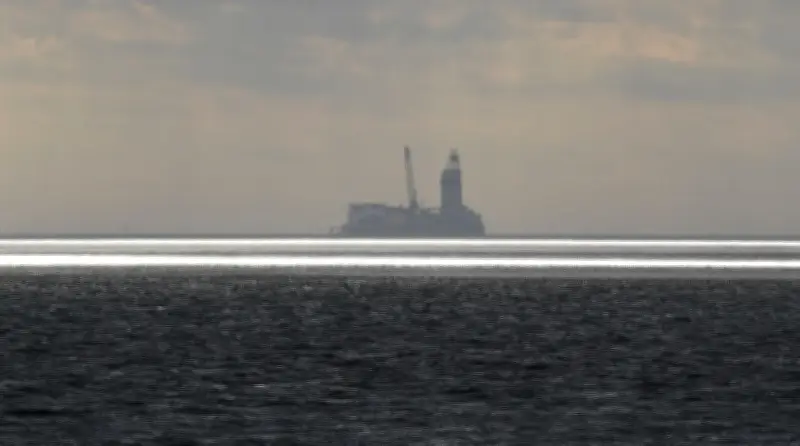 IHK Schleswig-Holstein fordert Fortsetzung der Ölförderung auf Mittelplate trotz Gerichtsbeschluss