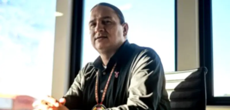 Indigenen-Aktivist Nick Tilsen kündigt Widerstand gegen Trump-Feier an heiligem Ort an