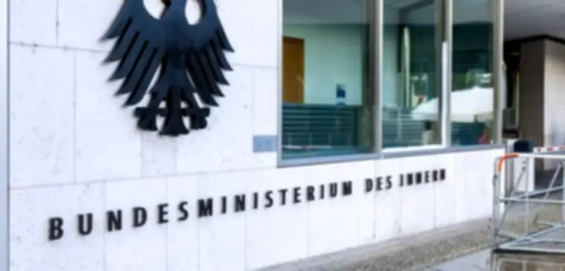 Innenministerium stoppt Förderung für Demokratieprojekt nach Kritik an Merz