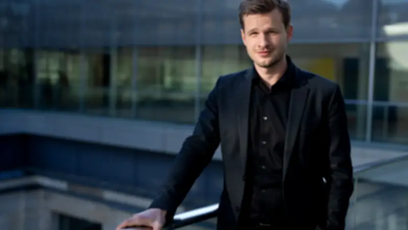 Instagram-Star will SPD in Baden-Württemberg neu aufstellen: Mesarosch kandidiert für Landesvorsitz